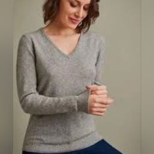 Alex Marie V Neck Black 100% Cashmere Sweater,Large